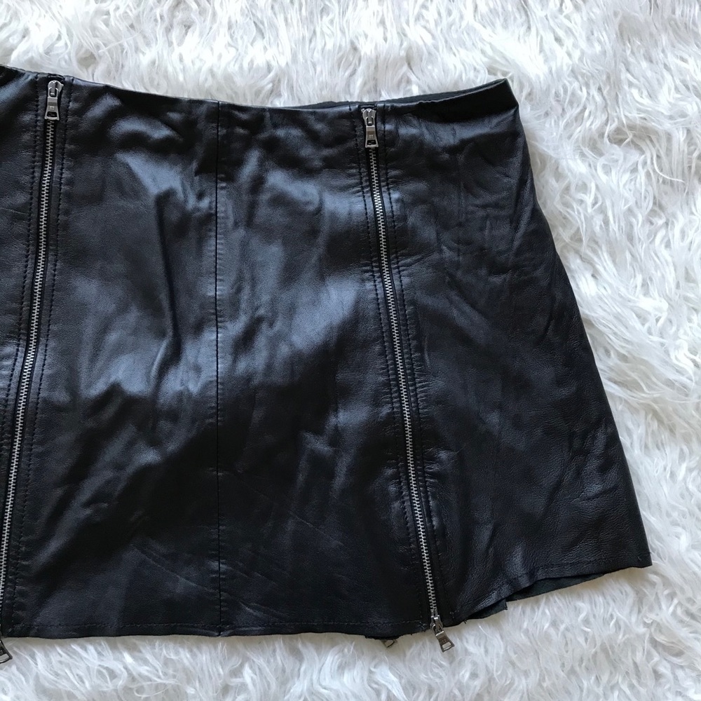BCBGMAXAZRIA Myra Double Zipped‎ Leather Mini Skirt - Picture 11 of 11
